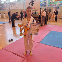 Хлистун Даниил занял первое место в Открытом Кубке Петропавловск-Камчатского городского округа по киокусинкай среди начинающих.