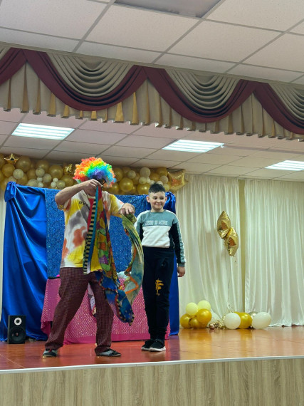 Со своим великолепным представлением лагерь посетил театр города Красноярска! .